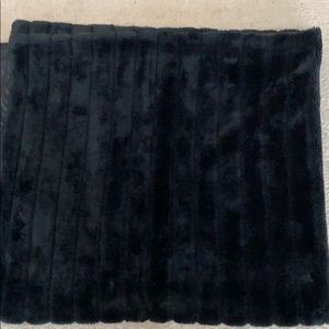Faux Fur throw blanket